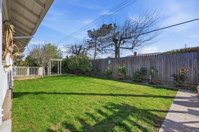 8142 Treecrest Ave, Fair Oaks, CA 95628