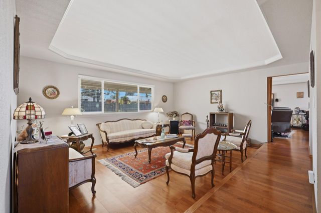 8142 Treecrest Ave, Fair Oaks, CA 95628