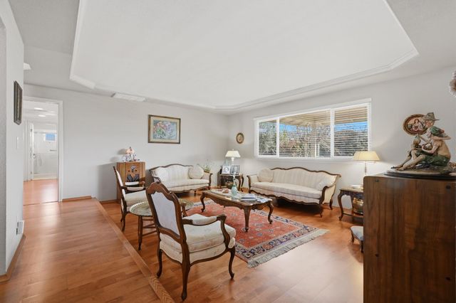 8142 Treecrest Ave, Fair Oaks, CA 95628