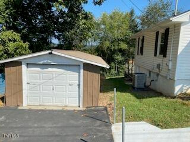 1316 Allgood Drive, Kingsport, TN 37665