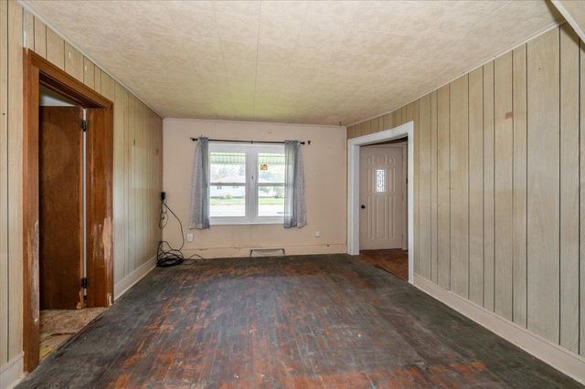 5323 Tower Ave, Superior, WI 54880