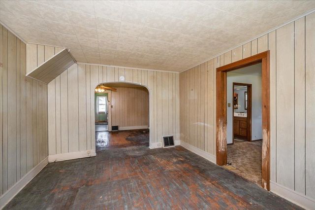 5323 Tower Ave, Superior, WI 54880