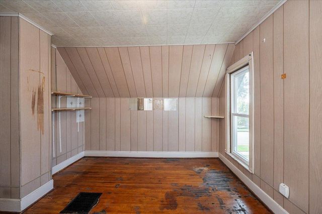 5323 Tower Ave, Superior, WI 54880