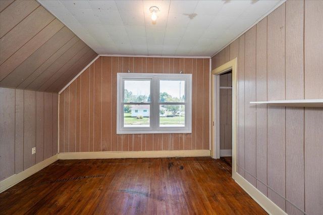 5323 Tower Ave, Superior, WI 54880