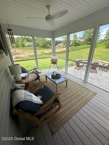 8 Scarlet Street, Clifton Park, NY 12065