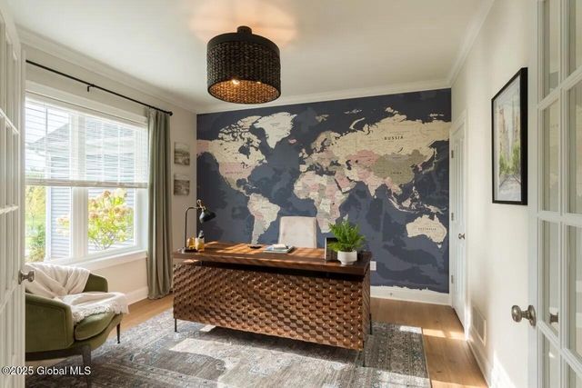 8 Scarlet Street, Clifton Park, NY 12065