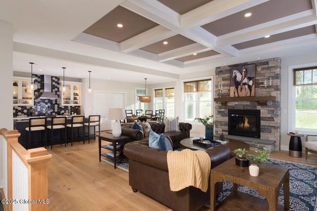 8 Scarlet Street, Clifton Park, NY 12065