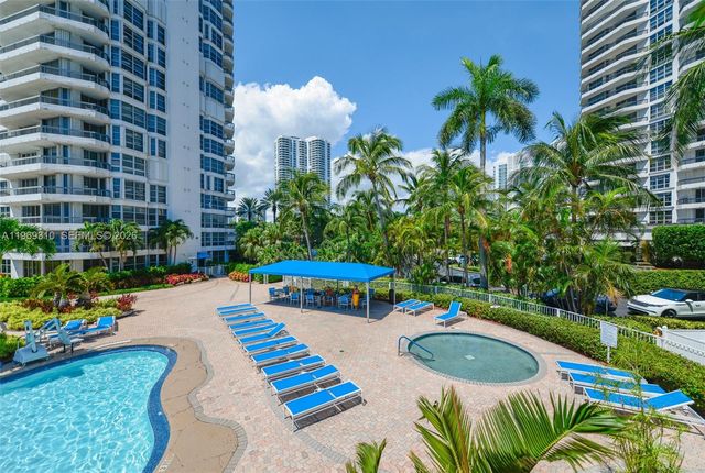 19195 NE 36th Ct 2707, Aventura, FL 33180