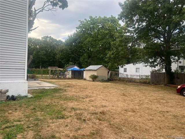 79 Fig Street, Central Islip, NY 11722