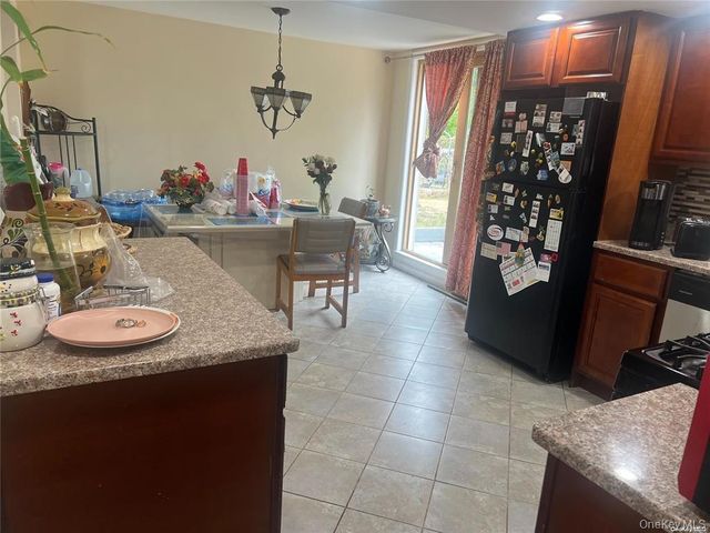 79 Fig Street, Central Islip, NY 11722