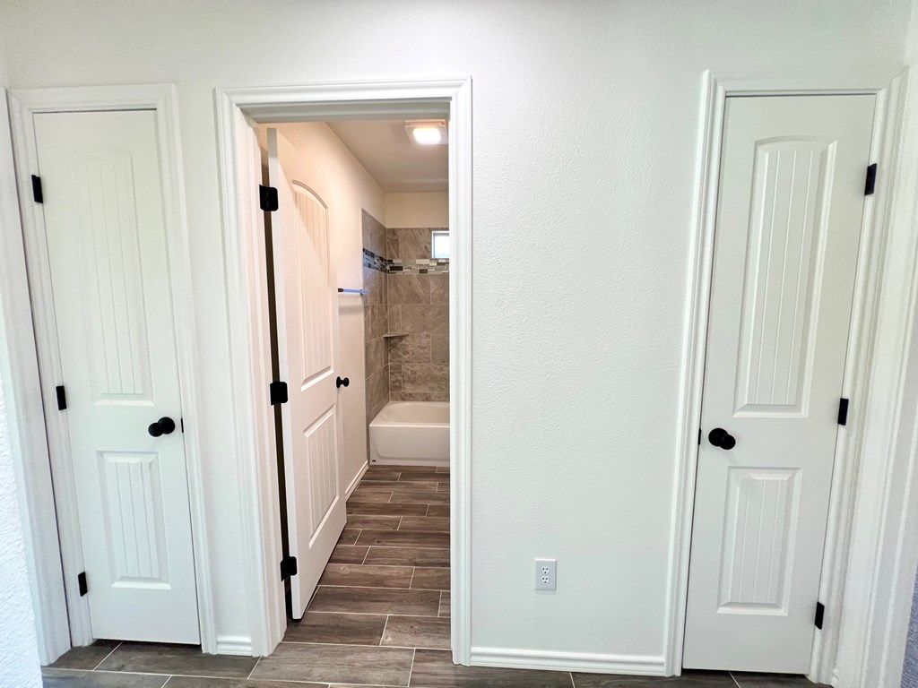 Image 10 of property listing at 313 E 25th St, San Angelo, TX 76903