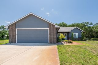 5538 S Victoria Ct, Wichita, KS 67216