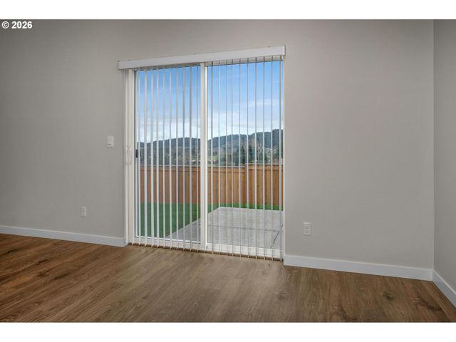 9212 Se Azalea St, Happy Valley, OR 97086