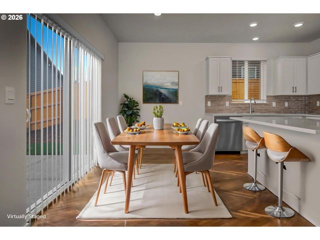 9212 Se Azalea St, Happy Valley, OR 97086