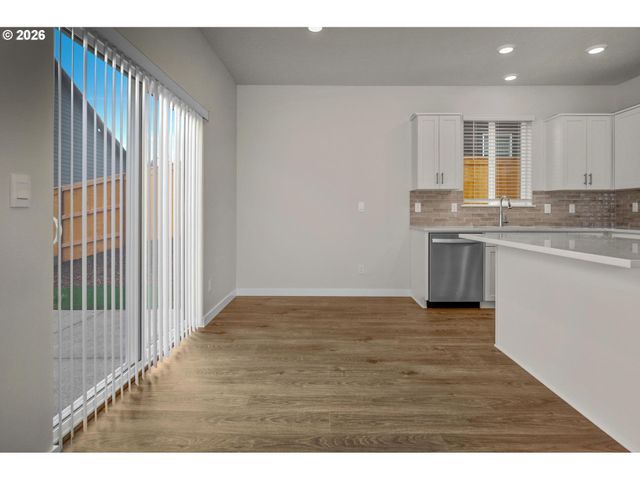 9212 Se Azalea St, Happy Valley, OR 97086