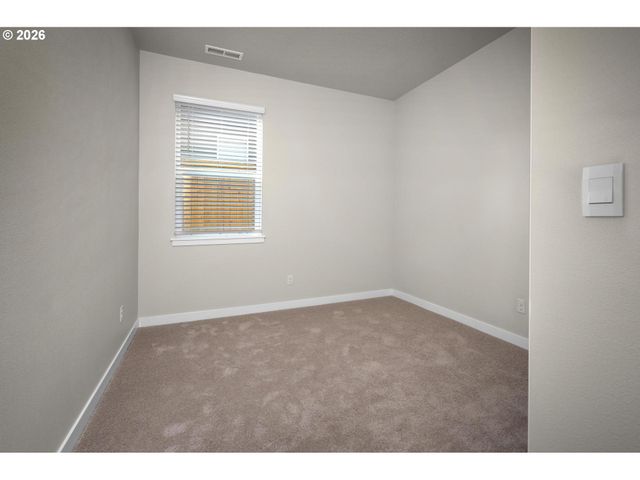 9212 Se Azalea St, Happy Valley, OR 97086