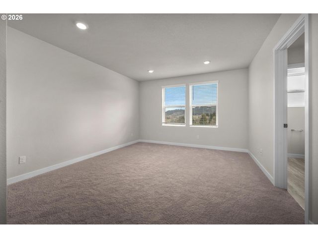 9212 Se Azalea St, Happy Valley, OR 97086