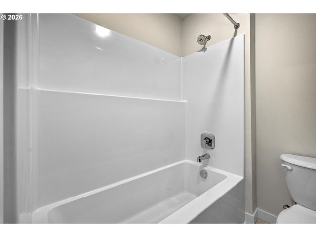 9212 Se Azalea St, Happy Valley, OR 97086