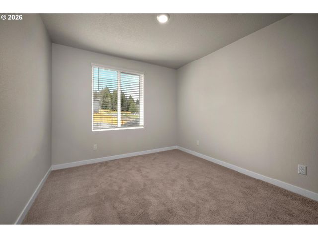 9212 Se Azalea St, Happy Valley, OR 97086