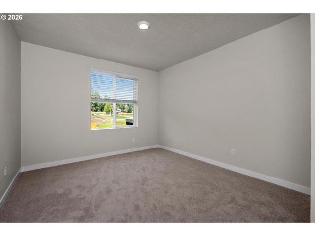 9212 Se Azalea St, Happy Valley, OR 97086