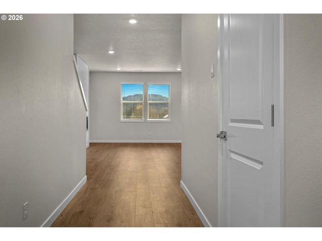 9212 Se Azalea St, Happy Valley, OR 97086