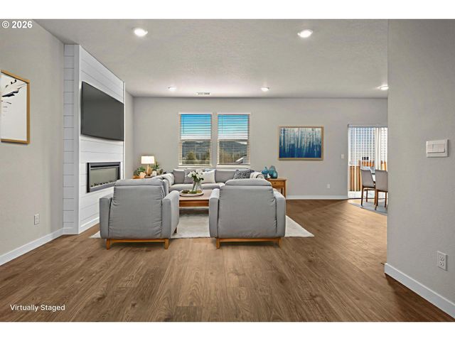 9212 Se Azalea St, Happy Valley, OR 97086