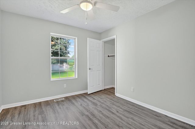 4240 Glenburne Boulevard, Lansing, MI 48911
