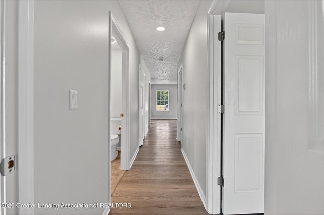 4240 Glenburne Boulevard, Lansing, MI 48911