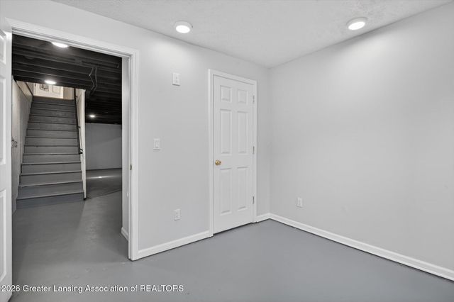 4240 Glenburne Boulevard, Lansing, MI 48911