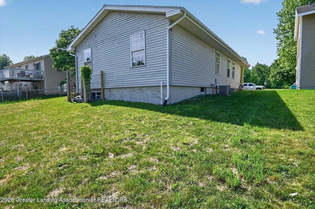 4240 Glenburne Boulevard, Lansing, MI 48911