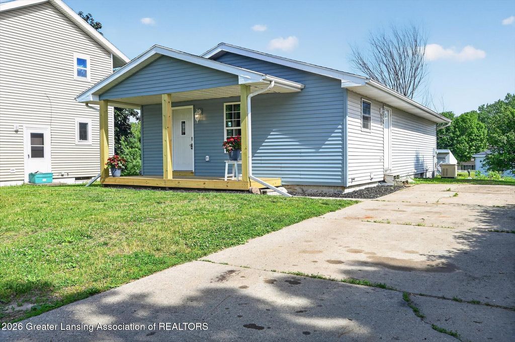 4240 Glenburne Boulevard, Lansing, MI 48911