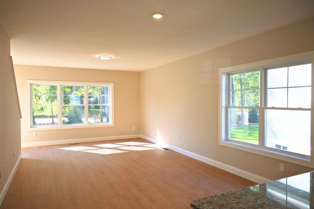 79 Wilderness Drive, Nashua, NH 03062