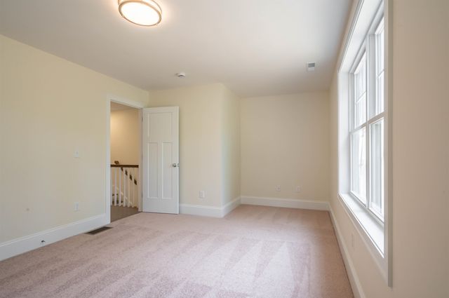 79 Wilderness Drive, Nashua, NH 03062