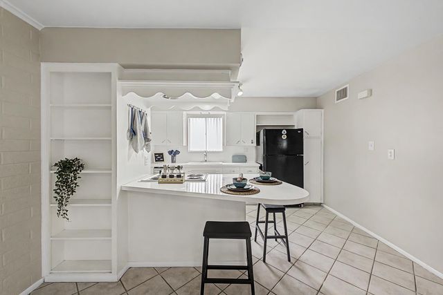 6824 E 2nd Street Unit 113, Scottsdale, AZ 85251