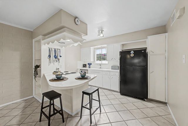 6824 E 2nd Street Unit 113, Scottsdale, AZ 85251