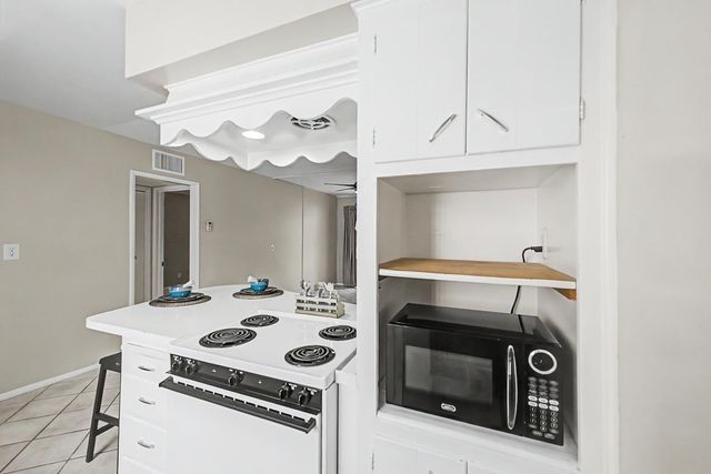6824 E 2nd Street Unit 113, Scottsdale, AZ 85251