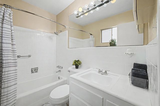 6824 E 2nd Street Unit 113, Scottsdale, AZ 85251