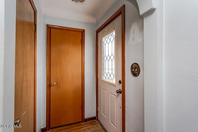 5837 Seaman Road, Oregon, OH 43616