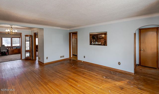 5837 Seaman Road, Oregon, OH 43616