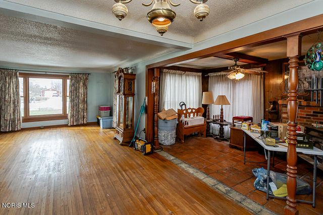 5837 Seaman Road, Oregon, OH 43616