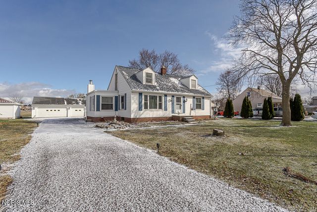 5837 Seaman Road, Oregon, OH 43616