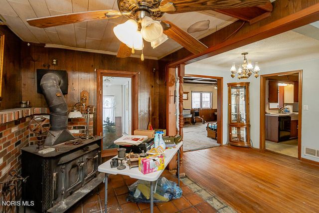 5837 Seaman Road, Oregon, OH 43616