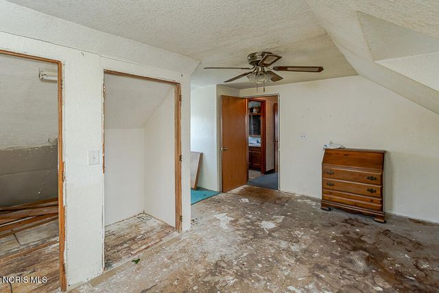 5837 Seaman Road, Oregon, OH 43616