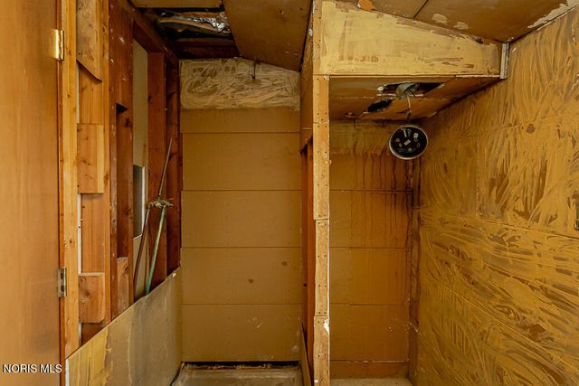 5837 Seaman Road, Oregon, OH 43616