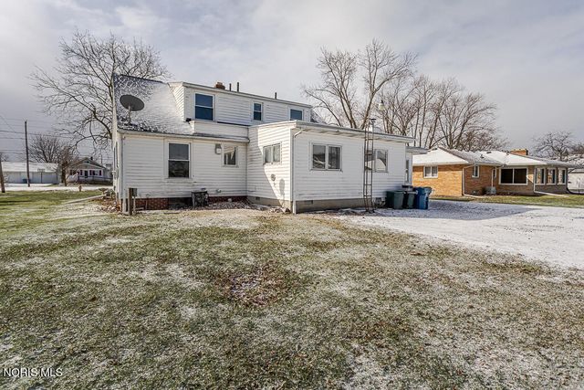 5837 Seaman Road, Oregon, OH 43616