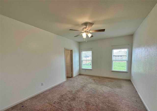 1555 Twin Estates DR, Kyle, TX 78640