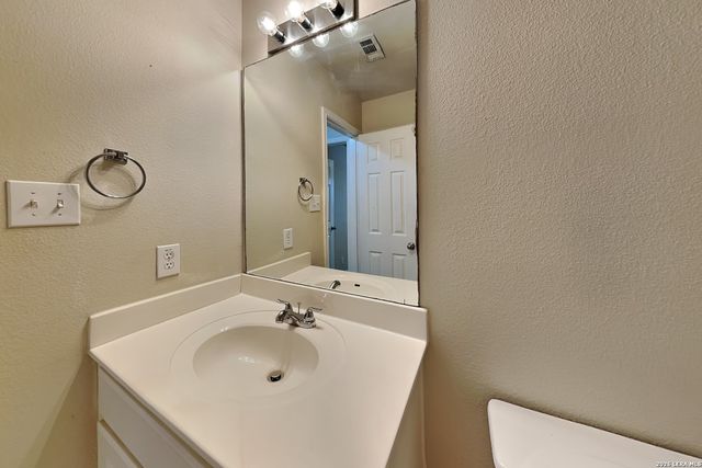 5614 Red, San Antonio, TX 78252