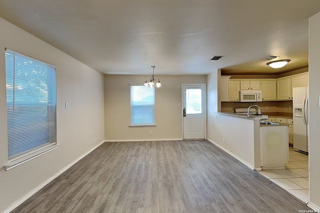 5614 Red, San Antonio, TX 78252