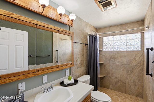 5526 E 20th Street, Tucson, AZ 85711