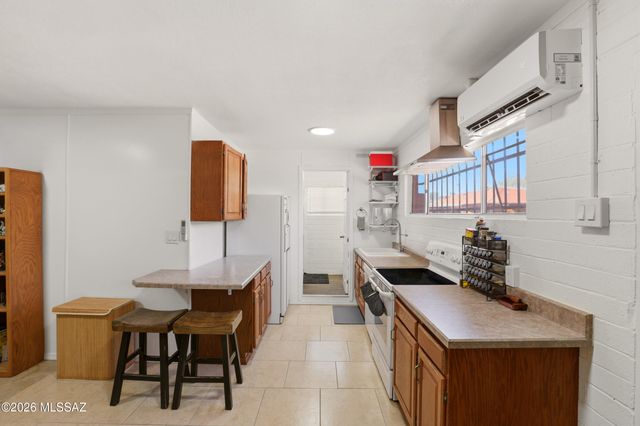 5526 E 20th Street, Tucson, AZ 85711